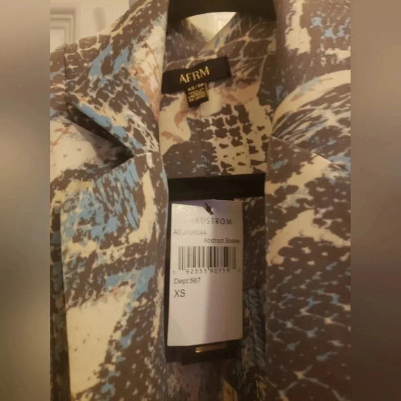 Women's AFRM RIKA Trench Coat Abstract Snake - Picture 6 of 6